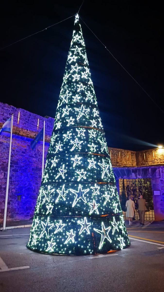 Se descubre una de las sorpresas de la Navidad de Manilva: la iluminación del Castillo de la Duquesa - 02f698dd fa4d 4140 9617 113bcce5321c Se descubre una de las sorpresas de la Navidad de Manilva: la iluminación del Castillo de la Duquesa - 02f698dd fa4d 4140 9617 113bcce5321c