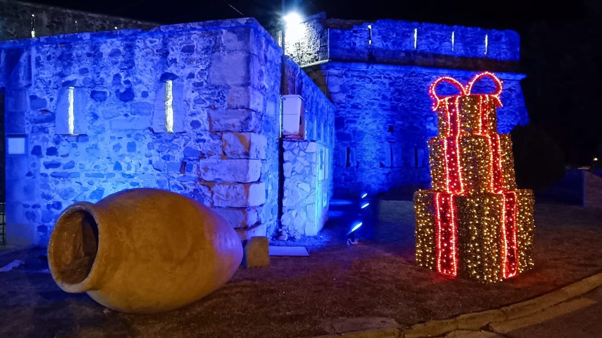Se descubre una de las sorpresas de la Navidad de Manilva: la iluminación del Castillo de la Duquesa - 0f5d6bc8 fec4 4d77 a1b7 64c11c16908b Se descubre una de las sorpresas de la Navidad de Manilva: la iluminación del Castillo de la Duquesa - 0f5d6bc8 fec4 4d77 a1b7 64c11c16908b
