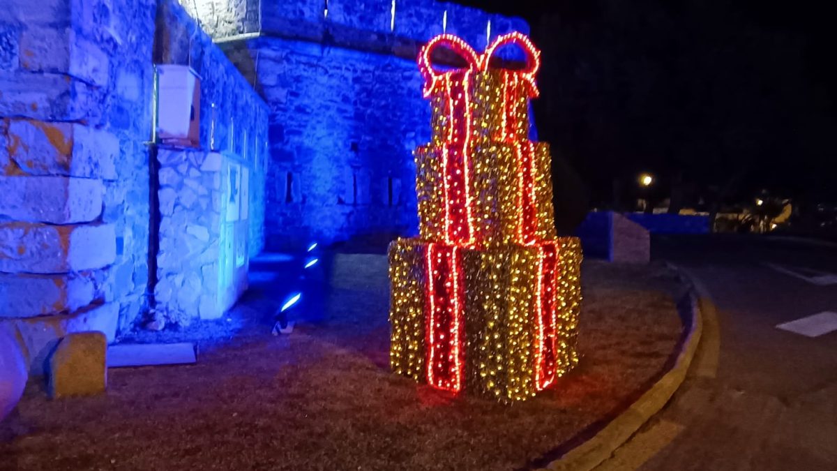 Se descubre una de las sorpresas de la Navidad de Manilva: la iluminación del Castillo de la Duquesa - 40f94966 c779 43a6 93ef 2dd6a006a56f Se descubre una de las sorpresas de la Navidad de Manilva: la iluminación del Castillo de la Duquesa - 40f94966 c779 43a6 93ef 2dd6a006a56f