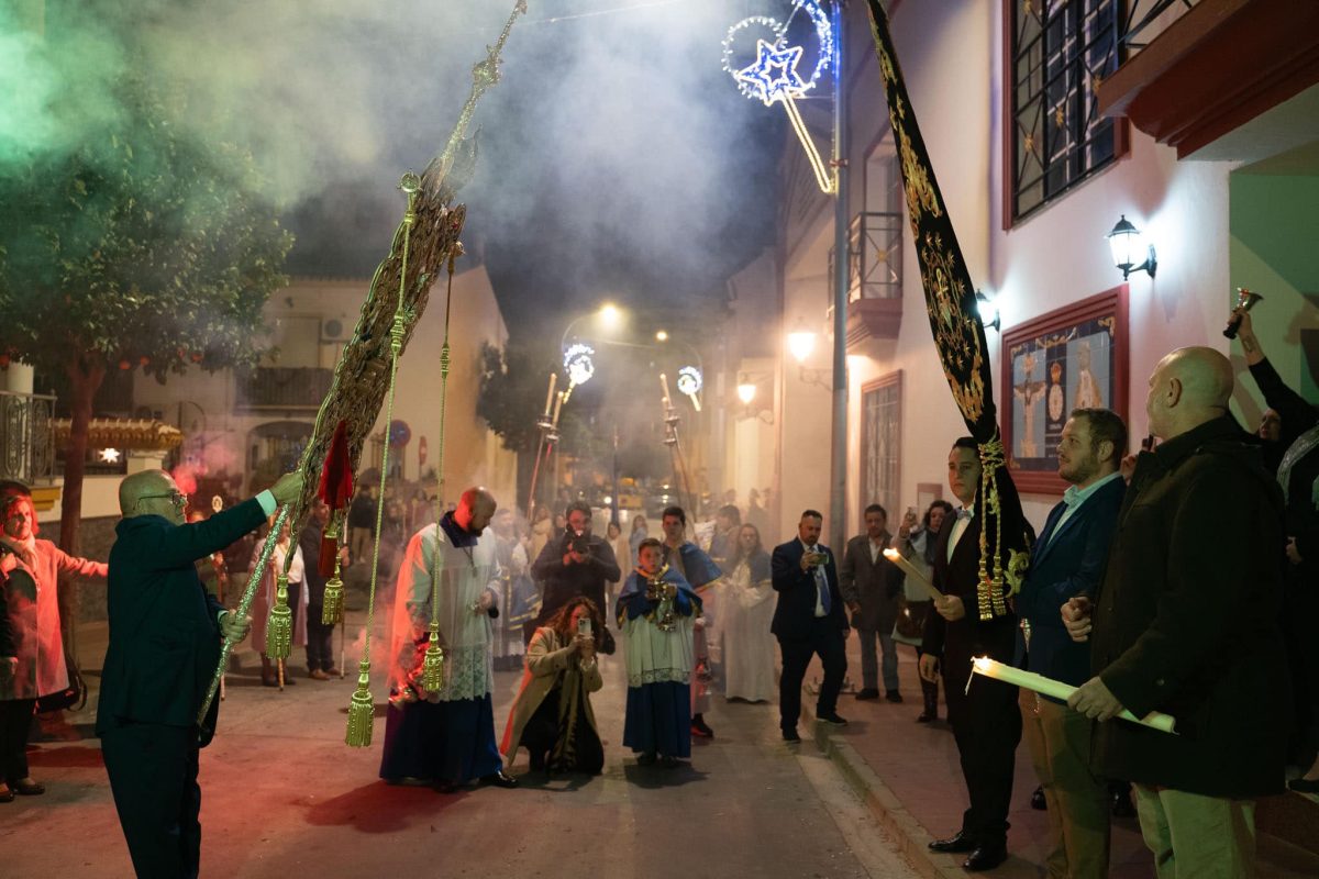 Las imágenes más emotivas del traslado extraordinario del Simpecado por el corazón de Benalmádena - 410288528 758560906300992 589258081438939013 n Las imágenes más emotivas del traslado extraordinario del Simpecado por el corazón de Benalmádena - 410288528 758560906300992 589258081438939013 n