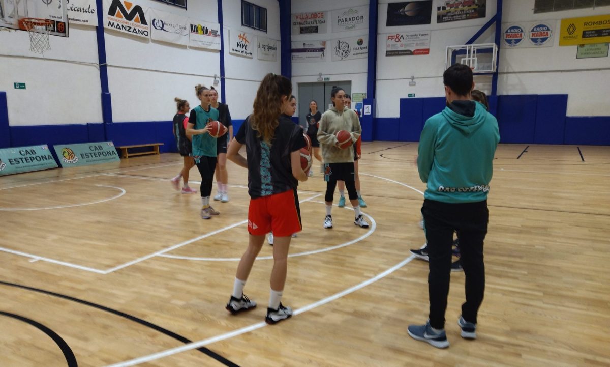 Recta final de la primera vuelta para el CAB Estepona Jardín de la Costa del Sol - CABPreviaArdoi Recta final de la primera vuelta para el CAB Estepona Jardín de la Costa del Sol - CABPreviaArdoi