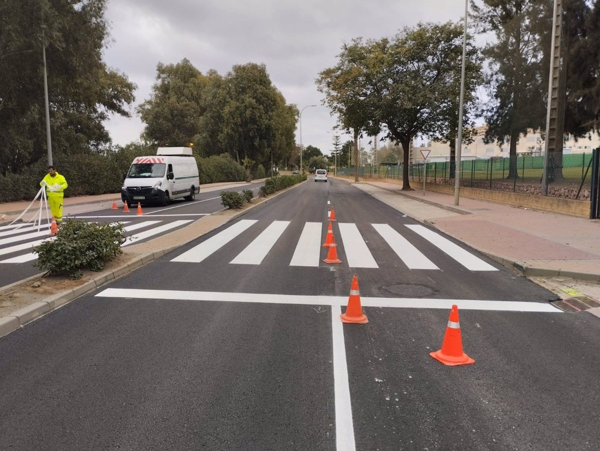 Mijas asfalta 31.500 metros cuadrados pertenecientes a distintos puntos del municipio - Mijas paso cebra Mijas asfalta 31.500 metros cuadrados pertenecientes a distintos puntos del municipio - Mijas paso cebra
