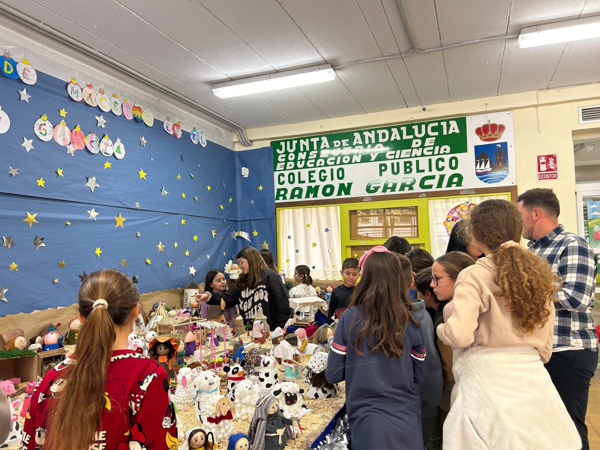 Los alumnos del CEIP Ramón García crean un precioso Belén Navideño artesanal con macetas - belen ceip ramon Los alumnos del CEIP Ramón García crean un precioso Belén Navideño artesanal con macetas - belen ceip ramon