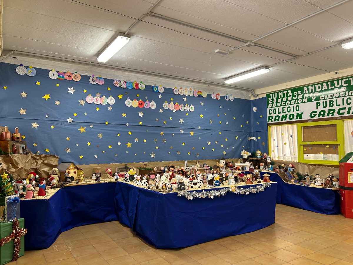 Los alumnos del CEIP Ramón García crean un precioso Belén Navideño artesanal con macetas - belen cole ramon Los alumnos del CEIP Ramón García crean un precioso Belén Navideño artesanal con macetas - belen cole ramon