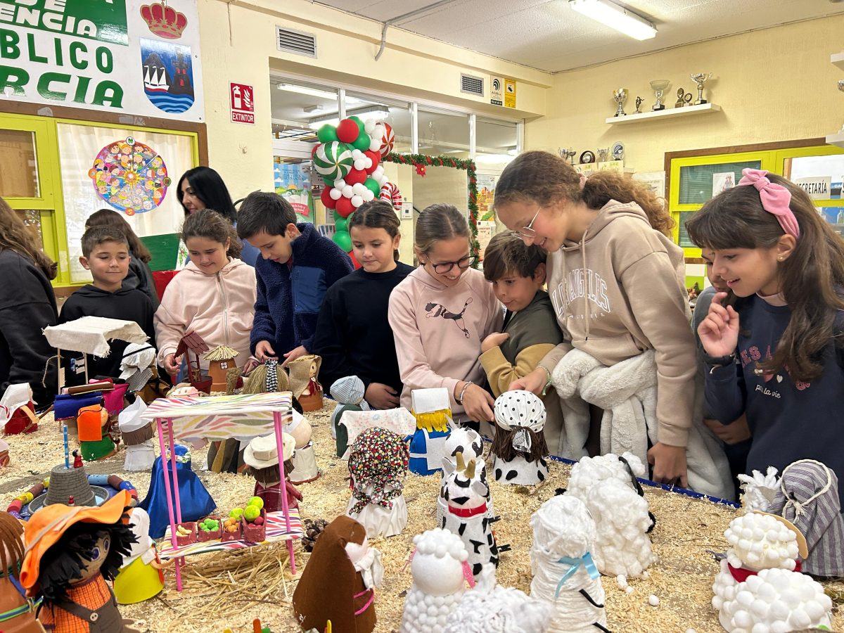 Los alumnos del CEIP Ramón García crean un precioso Belén Navideño artesanal con macetas - ceip ramon garcia Los alumnos del CEIP Ramón García crean un precioso Belén Navideño artesanal con macetas - ceip ramon garcia