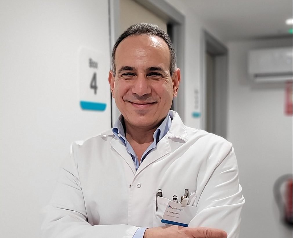 El Dr. Nabil Ragaei Kamel de Quirónsalud recibe el premio Médico del Año en Oftalmología - nabil ragaei oftalmologia quironsalud marbella 2 e1702987336552 El Dr. Nabil Ragaei Kamel de Quirónsalud recibe el premio Médico del Año en Oftalmología - nabil ragaei oftalmologia quironsalud marbella 2 e1702987336552