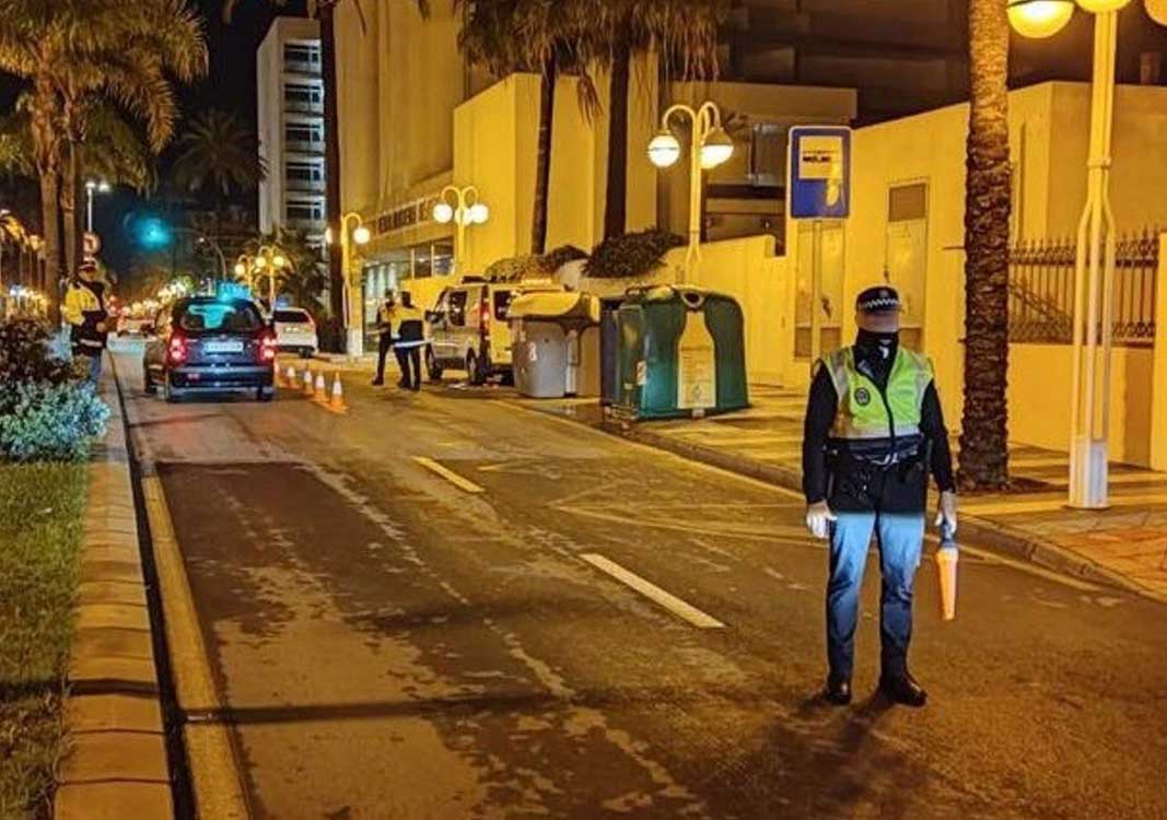 Estos son los días en los que se intensificarán los controles de alcohol y droga en Benalmádena - policia local benalmadena control alcolemia Benalmádena entrará de lleno en una campaña de controles. ArchivoBenalmádena entrará de lleno en una campaña de controles. Archivo