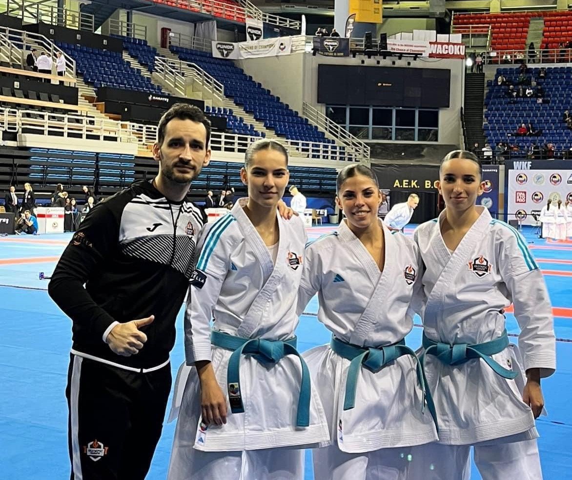 Olympic Marbella a por la medalla de bronce mundial: Este domingo el equipo femenino se la juega en Atenas - 3d83be80 949d 44d2 93bd ef50b8122bea Karatecas en el Mundial de Atenas.