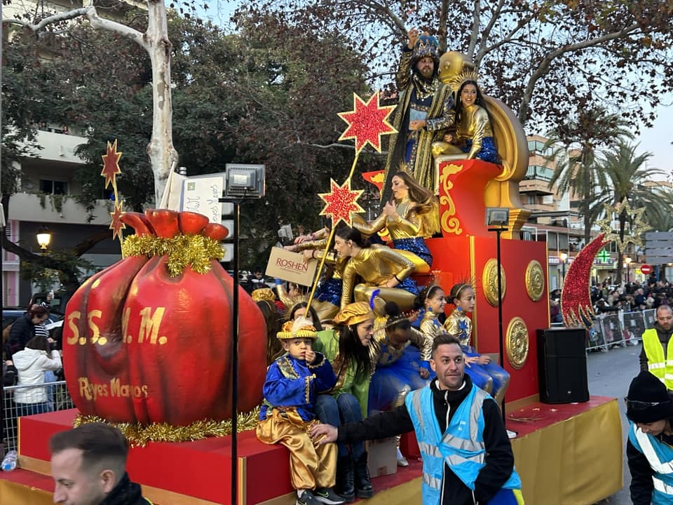 Todo un despliegue de fantasía y personajes de películas, en la cabalgata de Marbella - 417125416 907845568012733 4594327591886930863 n Todo un despliegue de fantasía y personajes de películas, en la cabalgata de Marbella - 417125416 907845568012733 4594327591886930863 n