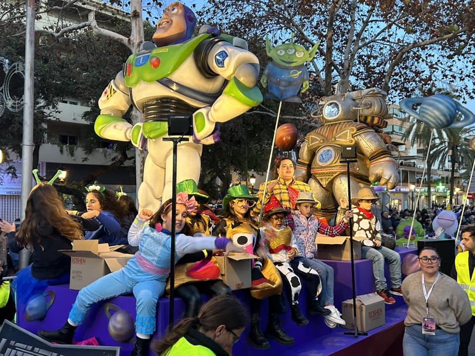 Todo un despliegue de fantasía y personajes de películas, en la cabalgata de Marbella - 417163730 907845618012728 9149523738006573860 n Todo un despliegue de fantasía y personajes de películas, en la cabalgata de Marbella - 417163730 907845618012728 9149523738006573860 n