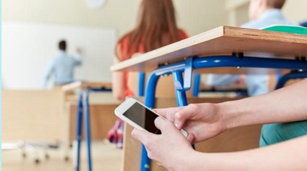 Los móviles, prohibidos en los colegios y limitados en los institutos - Captura de pantalla 2024 01 25 a las 16.39.00 Los móviles, prohibidos en los colegios y limitados en los institutos - Captura de pantalla 2024 01 25 a las 16.39.00
