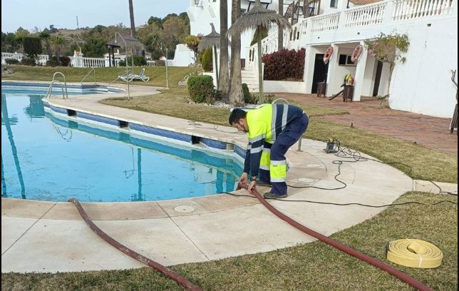 Tampoco se podrán usar camiones cuba para el llenado de piscinas privadas - Screenshot 2024 01 15 18.03.16 Donación de agua de una piscina al Ayuntamiento de Benalmádena.