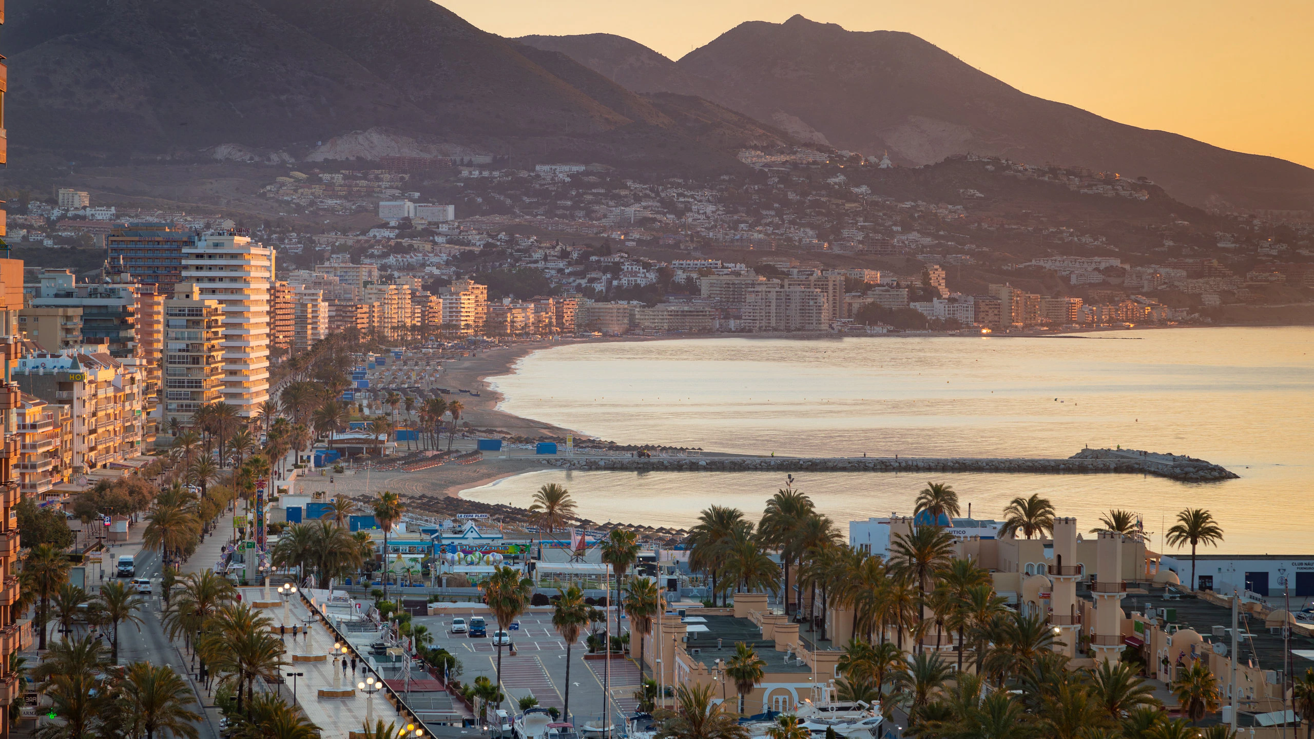 Fuengirola apuesta por la movilidad sostenible con 148 cámaras y semáforos inteligentes - 345050 Fuengirola Fuengirola
