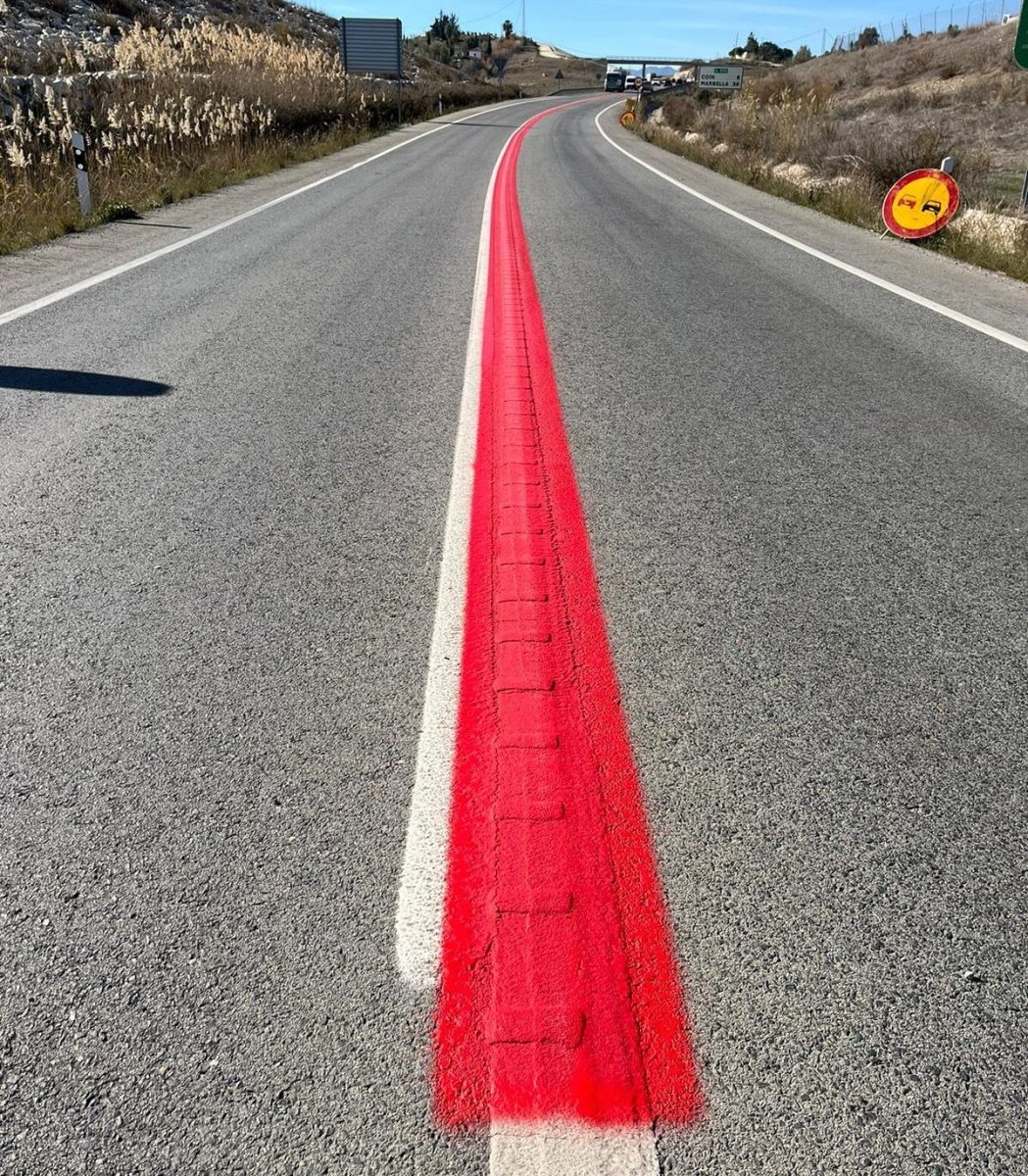 ¿Qué es la gran línea roja de la DGT en la 'carretera de la muerte' de Málaga? - ¿Qué es la gran línea roja de la DGT en la 'carretera de la muerte' de Málaga? -
