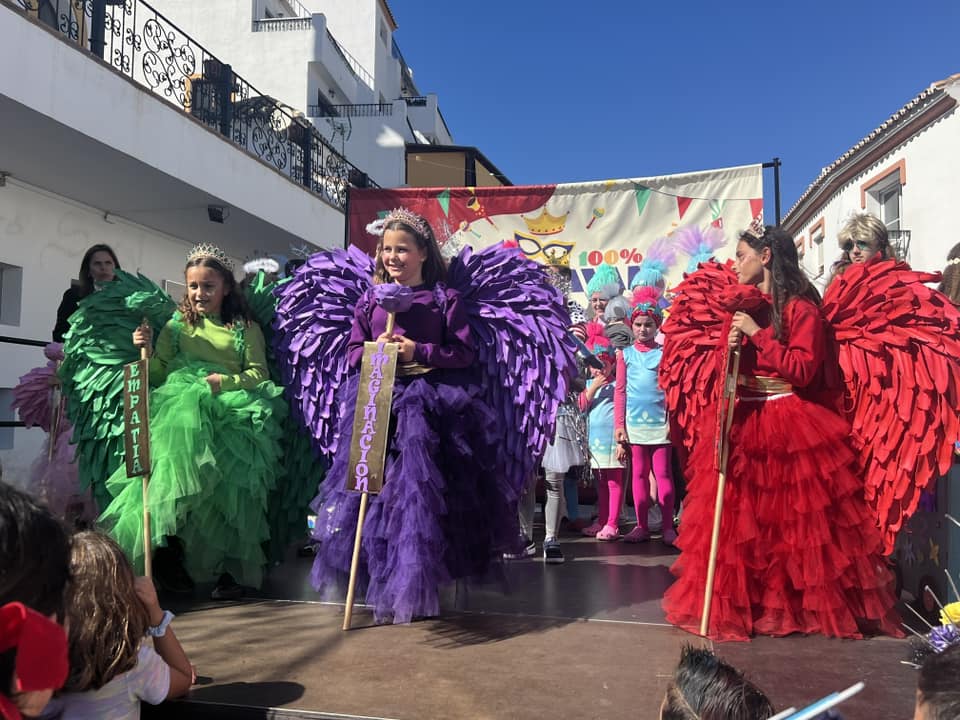 Del concurso de disfraces a la mejillonada: así se vive el Carnaval en Benahavís - Portada Carnaval Benahavis Del concurso de disfraces a la mejillonada: así se vive el Carnaval en Benahavís - Portada Carnaval Benahavis