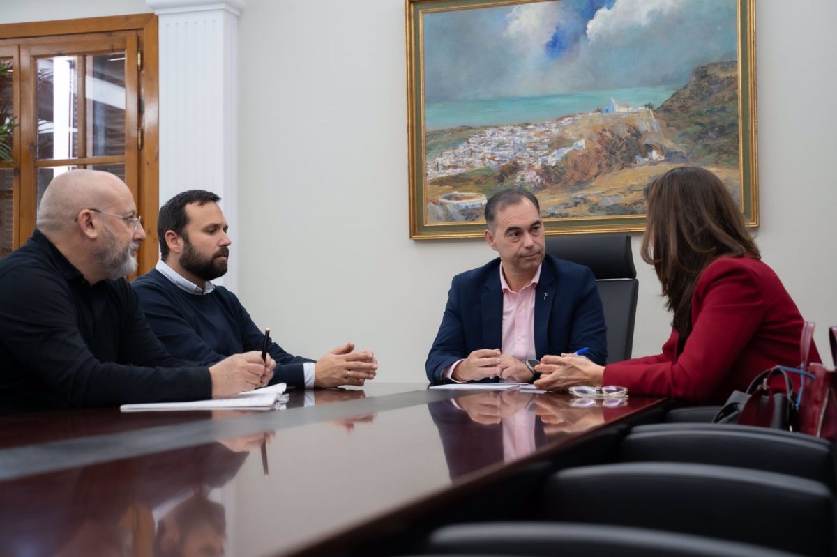 Benalmádena se reúne con Acosol para abordar medidas de ahorro de agua - fotonoticia 20240222184148 1920 Benalmádena se reúne con Acosol para abordar medidas de ahorro de agua - fotonoticia 20240222184148 1920