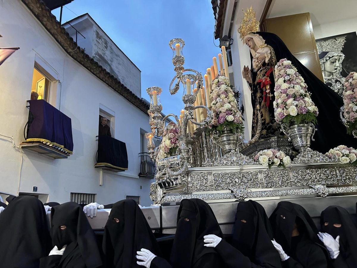 Mijas recibe al Nazareno y los Dolores en una tarde de Jueves Santo mirando al cielo - 434135031 967432972053992 1300891394576500486 n Mijas recibe al Nazareno y los Dolores en una tarde de Jueves Santo mirando al cielo - 434135031 967432972053992 1300891394576500486 n