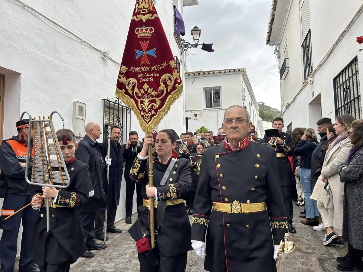 Mijas recibe al Nazareno y los Dolores en una tarde de Jueves Santo mirando al cielo - 434328957 967432768720679 2606369305038863247 n Mijas recibe al Nazareno y los Dolores en una tarde de Jueves Santo mirando al cielo - 434328957 967432768720679 2606369305038863247 n