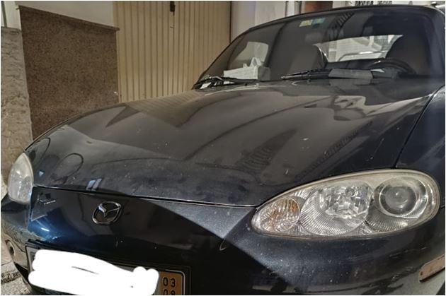 La Policía Local de Estepona localiza a dos vehículos con matrículas falsas - Captura 2 Uno de los vehículos inmovilizados