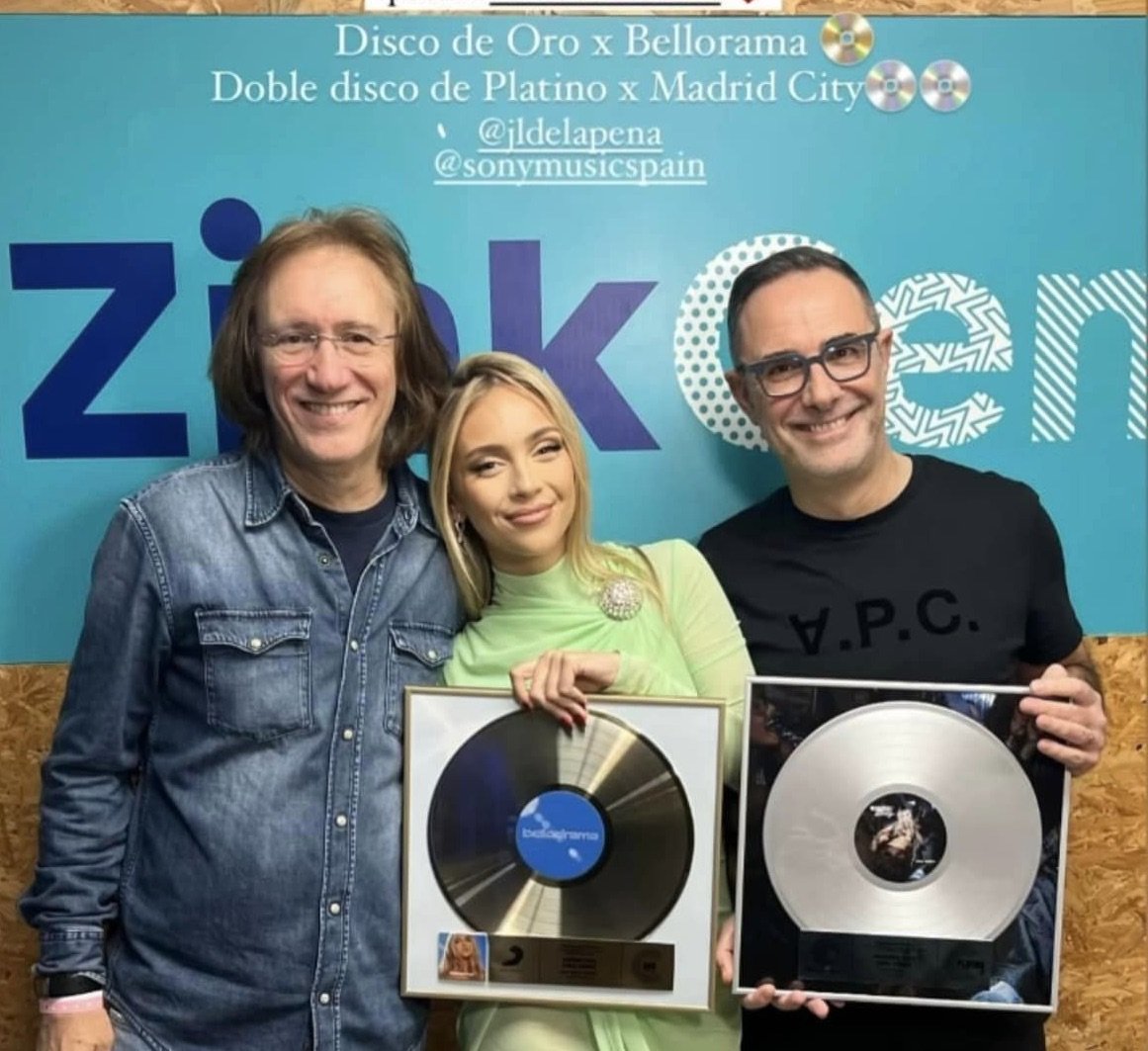 Ana Mena suma y sigue: disco de oro para Bellodrama y doble platino con Madrid City - Disco oro y platino Ana Mena suma y sigue: disco de oro para Bellodrama y doble platino con Madrid City - Disco oro y platino
