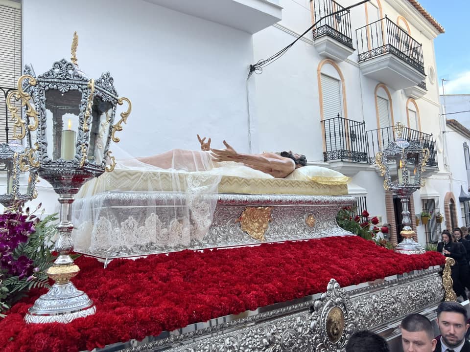 Comienza el Viernes Santo en Manilva con la salida del Santo Entierro y Nuestra Señora de los Dolores - Manilva Santo Entierro Comienza el Viernes Santo en Manilva con la salida del Santo Entierro y Nuestra Señora de los Dolores - Manilva Santo Entierro