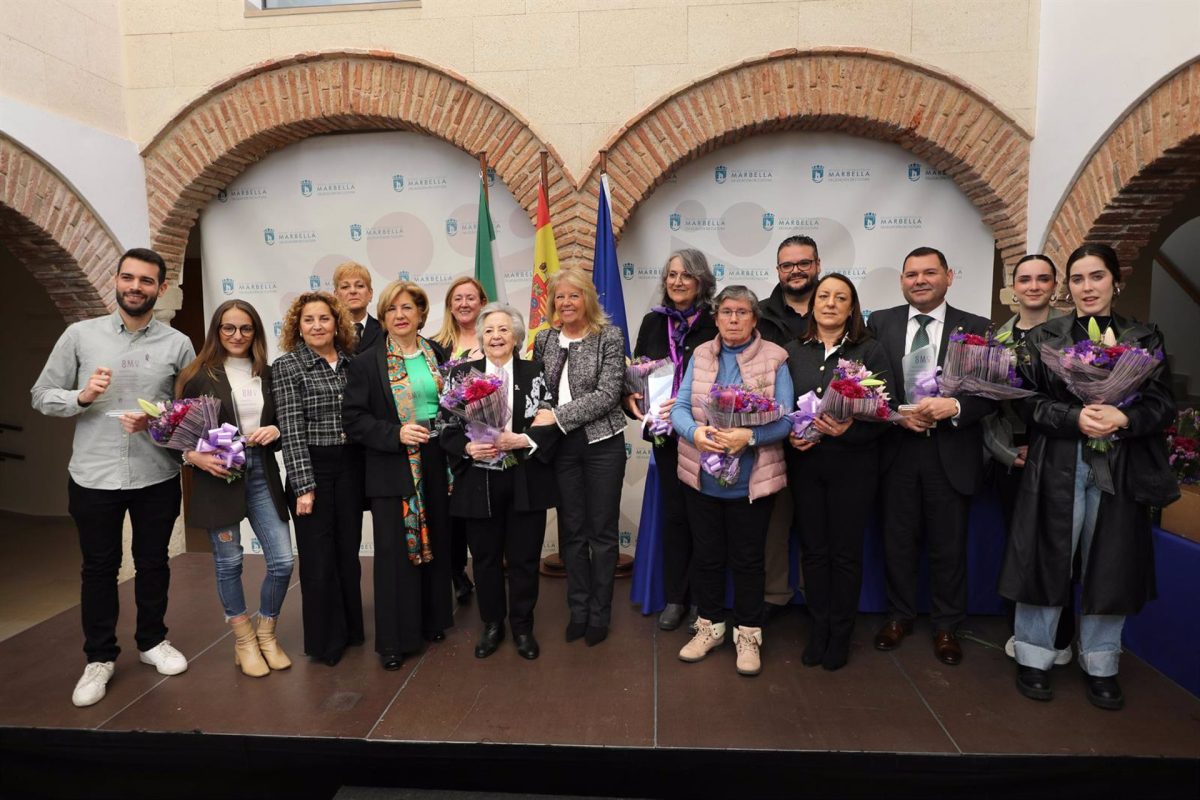 Marbella reconoce en el 8M a dos entidades y a ocho mujeres por su contribución a la igualdad de género - Marbella 8M Marbella reconoce en el 8M a dos entidades y a ocho mujeres por su contribución a la igualdad de género - Marbella 8M