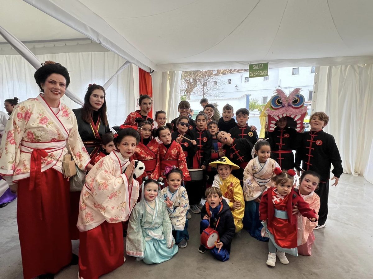 Casares reparte 1.300 euros en premios entre los participantes del concurso de disfraces - Portada Carnaval Casares Casares reparte 1.300 euros en premios entre los participantes del concurso de disfraces - Portada Carnaval Casares