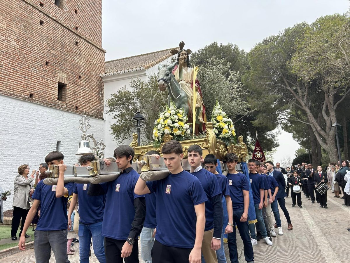 Los vecinos de Mijas reciben un año más a la Pollinica - Portada Mijas Pollinica buena Los vecinos de Mijas reciben un año más a la Pollinica - Portada Mijas Pollinica buena