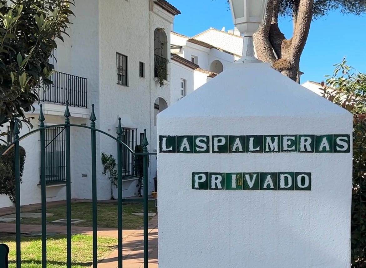 La vecina acusada de hacer la vida imposible a los vecinos de Benavista responde: "El infierno son ellos" - WhatsApp Image 2024 03 08 at 18.03.17 Urbanización Benavista 'Las Palmeras'