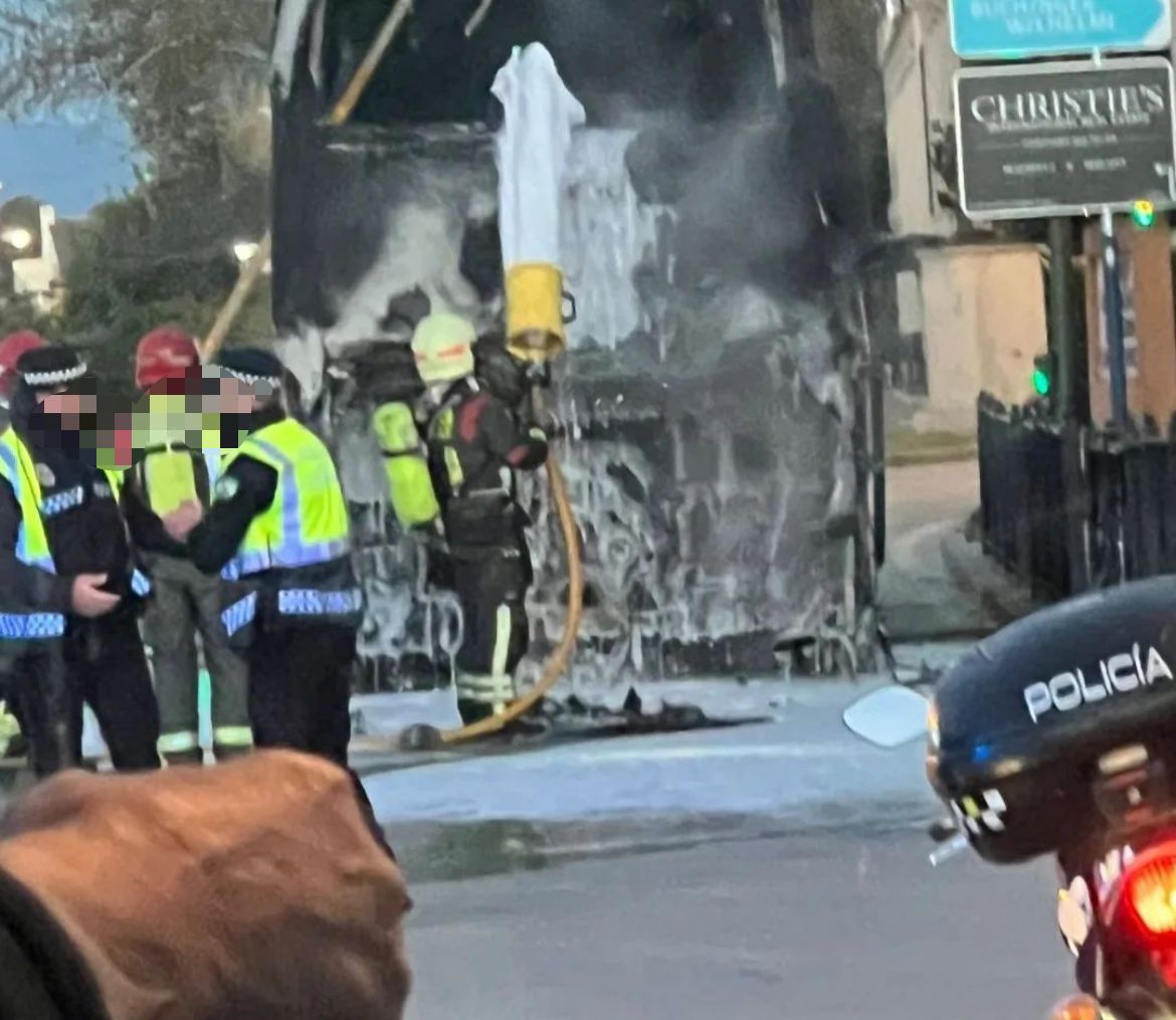 Arde un autobús en el Pirulí en Marbella - WhatsApp Image 2024 03 11 at 10.48.16 Arde un autobús en el Pirulí en Marbella - WhatsApp Image 2024 03 11 at 10.48.16