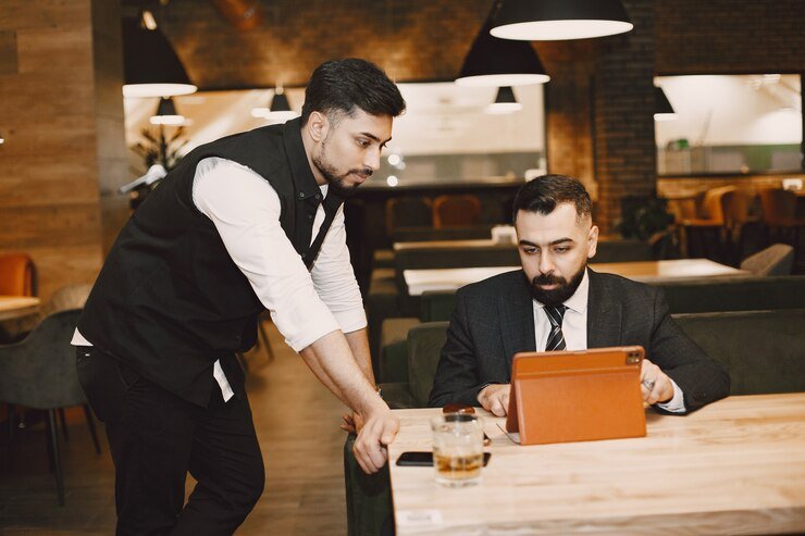 Las mejores ofertas de empleo en la Costa del Sol - camareros Se necesitan camareros en la Costa del Sol.