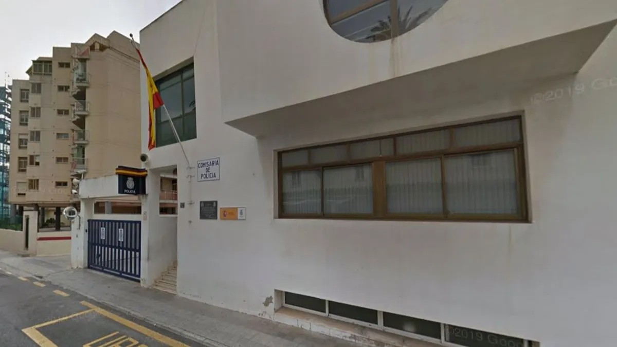Encuentran muerto en la comisaría de Torremolinos a un hombre detenido por malos tratos - comisaria de torremolinos 1574 Encuentran muerto en la comisaría de Torremolinos a un hombre detenido por malos tratos - comisaria de torremolinos 1574