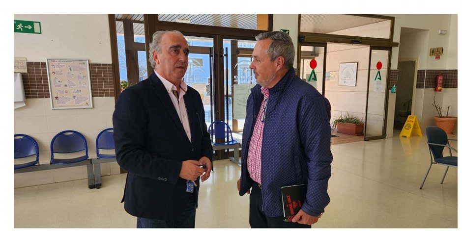 El Centro de Salud de Sabinillas será ampliado y contará con servicios de oftalmología y mamografía - 436253352 810218917808718 6078982880153275989 n Reunión del alcalde con el director del centro de salud en Sabinillas.