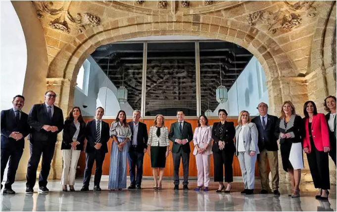 'Todos a una' en el Parlamento andaluz para que el Gobierno elimine el peaje en la AP-7 - Captura 1 'Todos a una' en el Parlamento andaluz para que el Gobierno elimine el peaje en la AP-7 - Captura 1