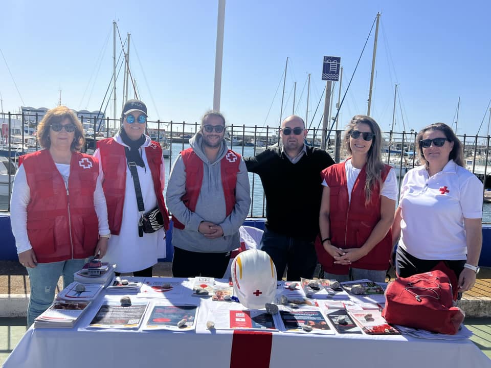 Mercadillo solidario en Estepona: "cuando alguien recurre al voluntariado es porque lo demás ha fallado" - Cruz Roja Mercadillo solidario en Estepona: "cuando alguien recurre al voluntariado es porque lo demás ha fallado" - Cruz Roja