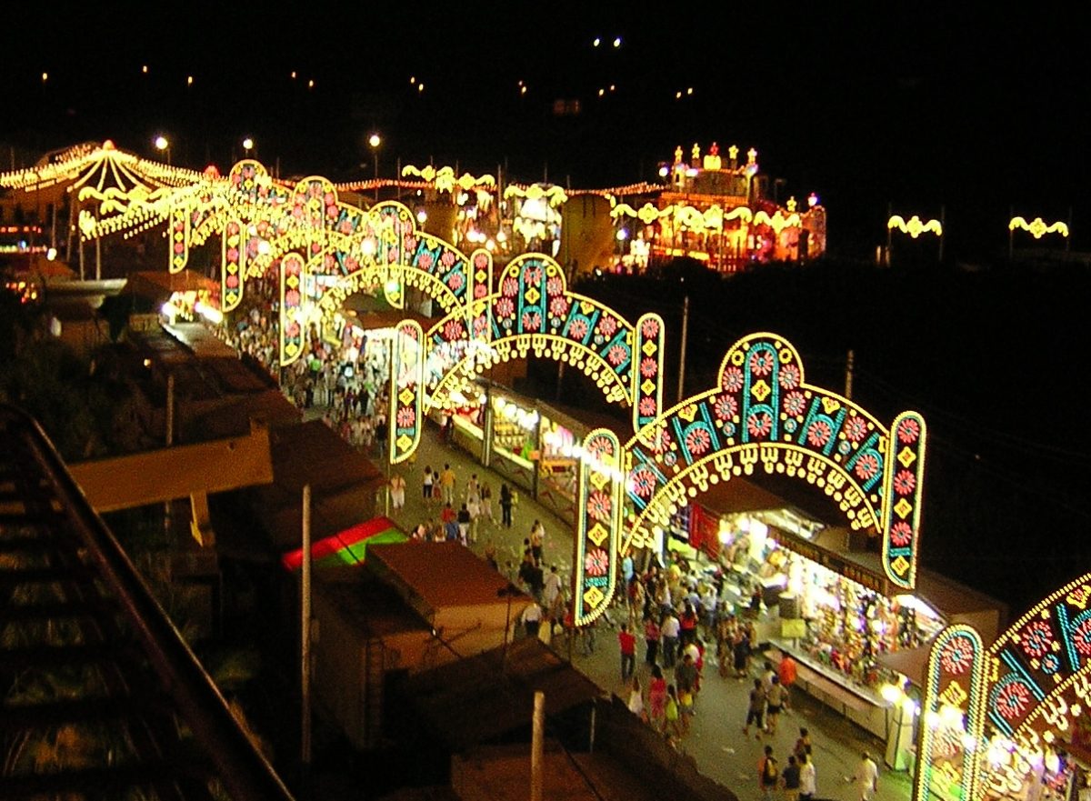 Estepona se blinda para la Feria con un amplio dispositivo de seguridad - Feria de noche Estepona Feria de noche Estepona.