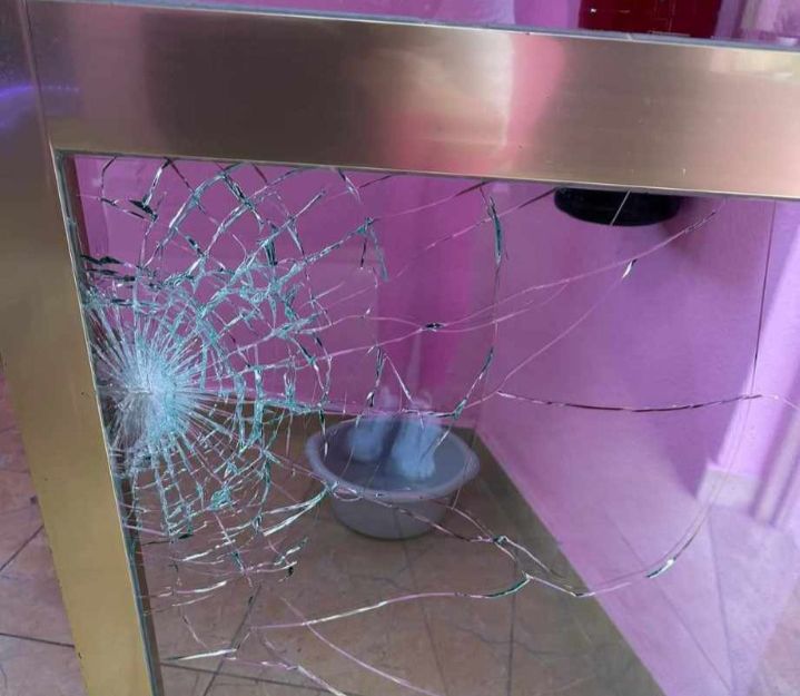 Continúan los robos en Estepona: intentan asaltar un salón de uñas de la Calle Valencia - WhatsApp Image 2024 04 02 at 11.19.57 AM Continúan los robos en Estepona: intentan asaltar un salón de uñas de la Calle Valencia - WhatsApp Image 2024 04 02 at 11.19.57 AM