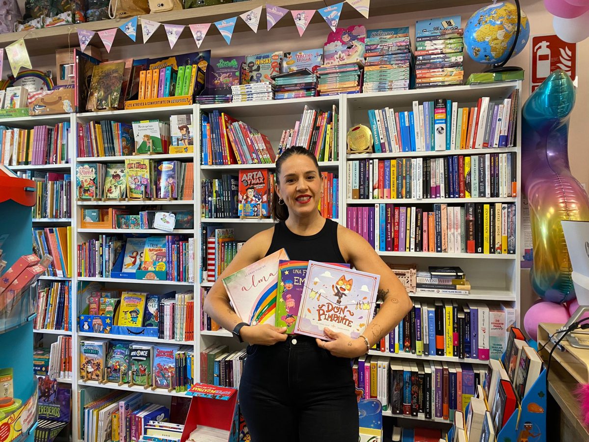 Aprendiendo a través de la lectura: niños disfrutan de los cuentos en una librería especial en Mijas - WhatsApp Image 2024 04 11 at 10.38.07 1 Aprendiendo a través de la lectura: niños disfrutan de los cuentos en una librería especial en Mijas - WhatsApp Image 2024 04 11 at 10.38.07 1