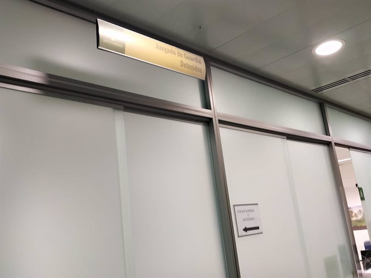 Prisión para el detenido por tirar a su pareja desde un segundo piso en Fuengirola - cc Prisión para el detenido por tirar a su pareja desde un segundo piso en Fuengirola - cc