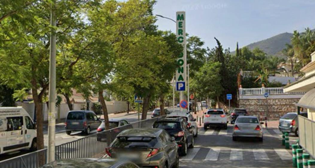Un vehículo vuelca tras salirse de la vía en Benalmádena, lo que provoca largas retenciones - WhatsApp Image 2024 05 13 at 11.31.47 Un vehículo vuelca tras salirse de la vía en Benalmádena, lo que provoca largas retenciones - WhatsApp Image 2024 05 13 at 11.31.47