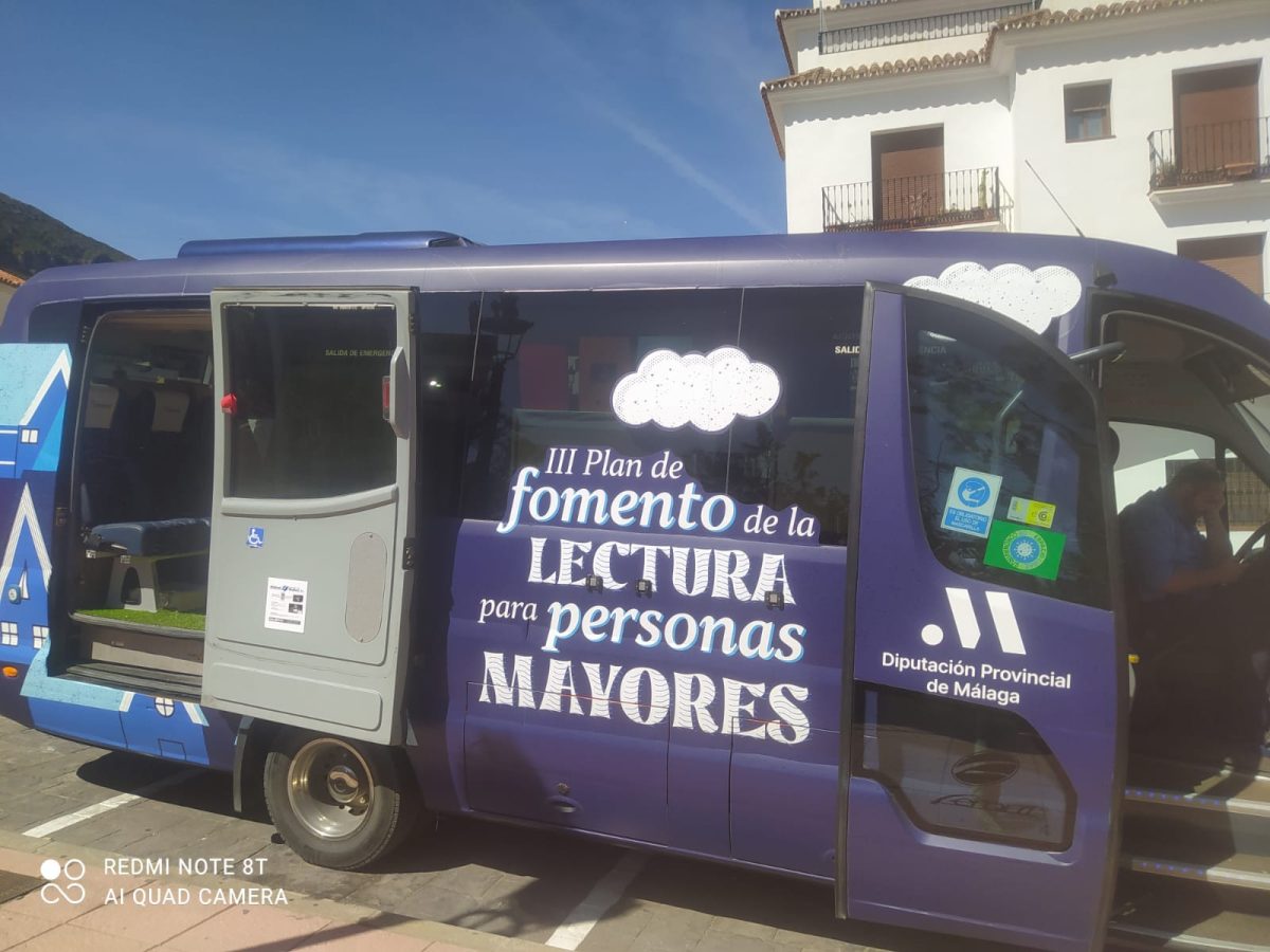 El Bibliobús llega a Casares para fomentar la lectura entre sus vecinos - bibliobus casares Bibliobus Casares.