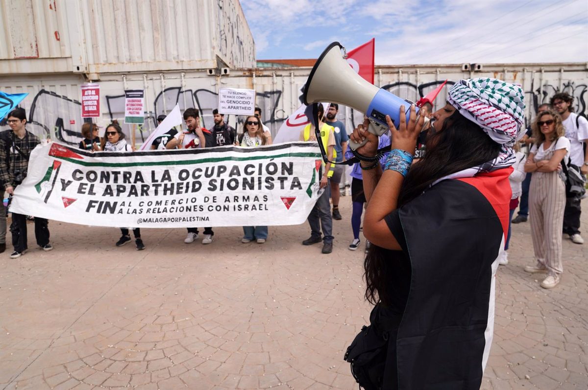 Estudiantes de la UMA acampados desde hace 15 días para que rompa relaciones con Israel - fotonoticia 20240524143903 1920 Concentración de los estudiantes de Málaga contra la relación de la UMA con Israel.