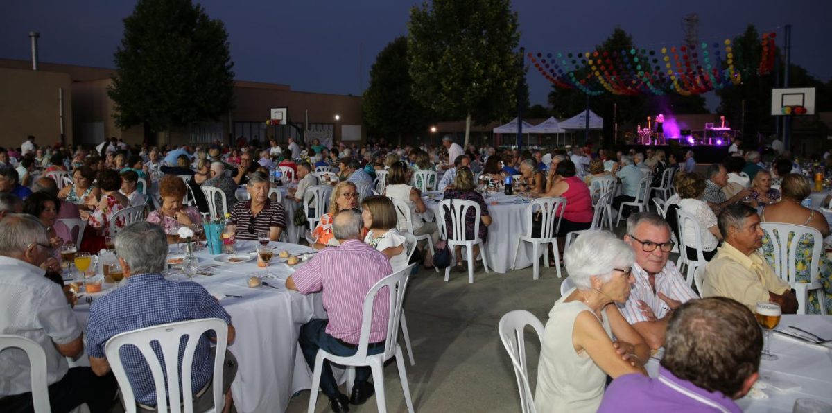 La Feria Las Lagunas 2024 organiza la tradicional cena homenaje a los mayores mijeños - IMG 1116 La Feria Las Lagunas 2024 organiza la tradicional cena homenaje a los mayores mijeños - IMG 1116