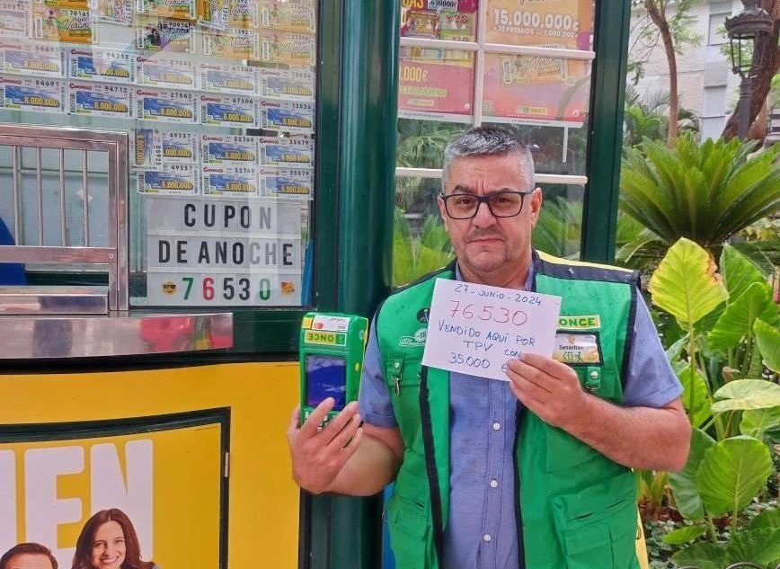 La suerte vuelve a Estepona: un vendedor de la ONCE vende un cupón premiado con 35.000 euros - Vendedor ONCE Estepona La suerte vuelve a Estepona: un vendedor de la ONCE vende un cupón premiado con 35.000 euros - Vendedor ONCE Estepona