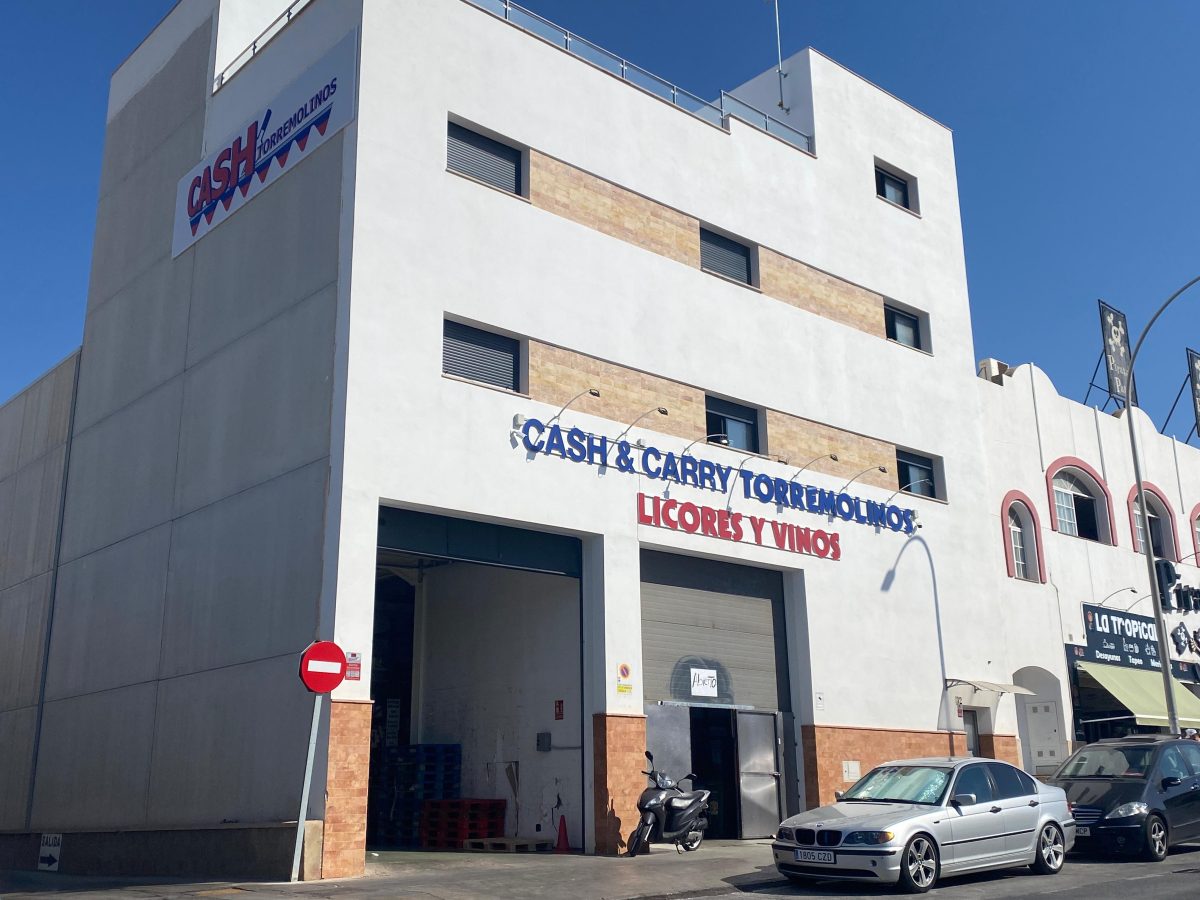 Empotran un Audi robado contra un supermercado en Torremolinos - WhatsApp Image 2024 06 12 at 10.30.22 Supermercado donde ocurrió el robo.