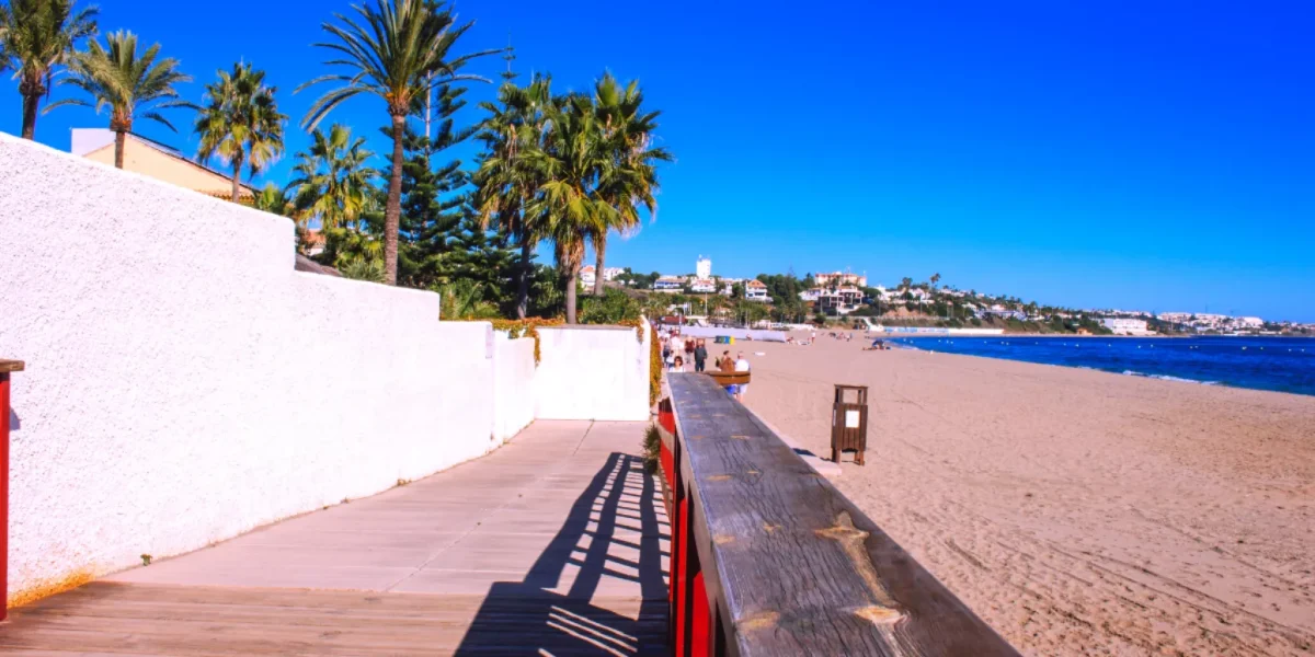 ¿Cuáles son las mejores playas de la Costa del Sol para ir con niños? - arc 19523 g