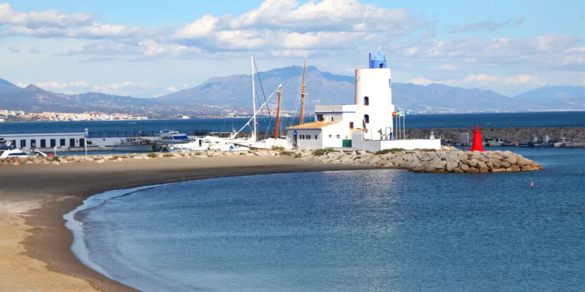 ¿Cuáles son las mejores playas de la Costa del Sol para ir con niños? - arc 19581 g