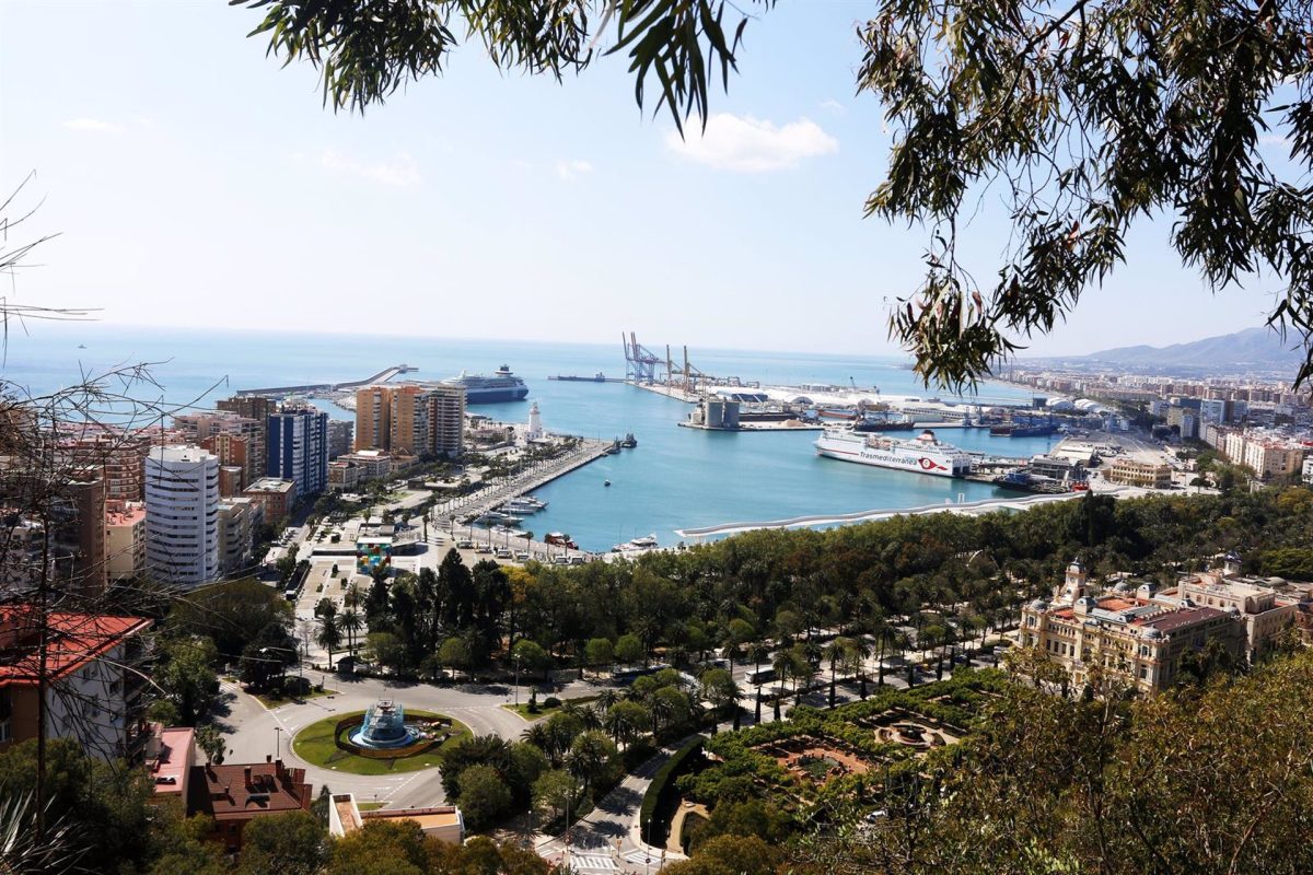 Málaga tras el gran apagón: comercio y hostelería entre los sectores más afectados - Puerto Malaga Puerto Malaga