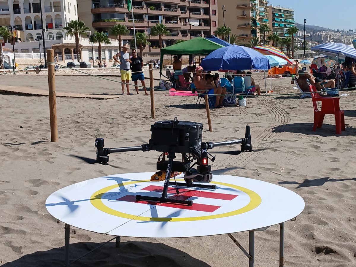 Los drones de Fuengirola que lanzan el salvavidas a una persona en apuros en el mar - 16dc168d 6d2f 4434 8534 8986da6559b1