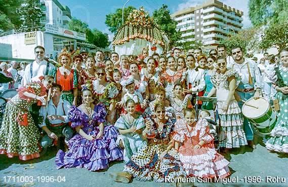 A un mes de la Feria de Torremolinos hacemos un recorrido por el origen de la tradicional Romería de San Miguel - 21617480 10212121684855522 1800020733473340028 n Romería de San Miguel (Torremolinos) en 1996 / FOTOGRAFÍA: ROHU RODRÍGUEZ HUESCA